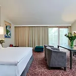 Nh Collection Hotel