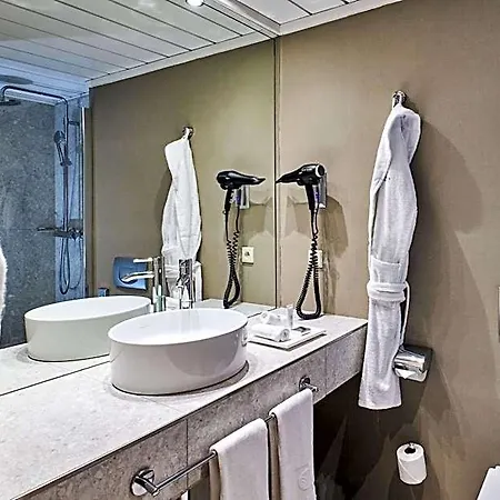 Nh Collection Hotel