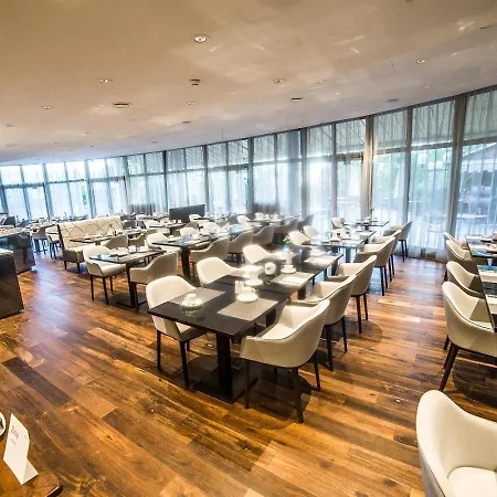 Nh Collection Hotel 4*