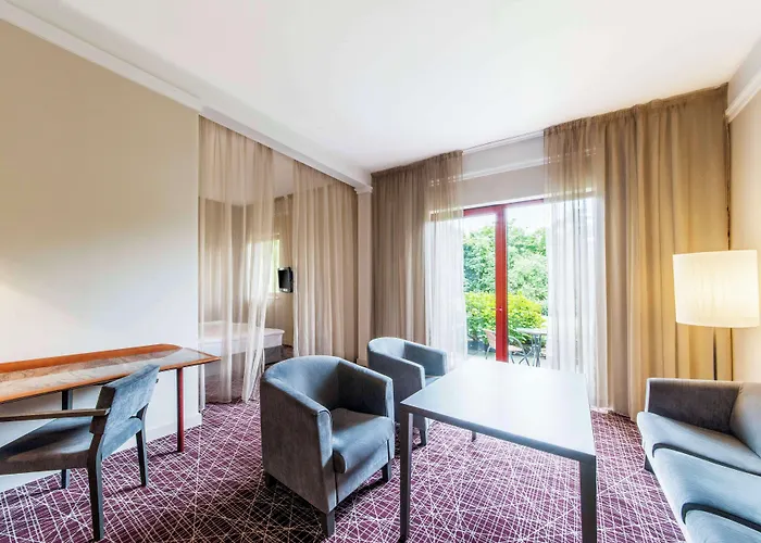 Nh Collection Hotel 4*